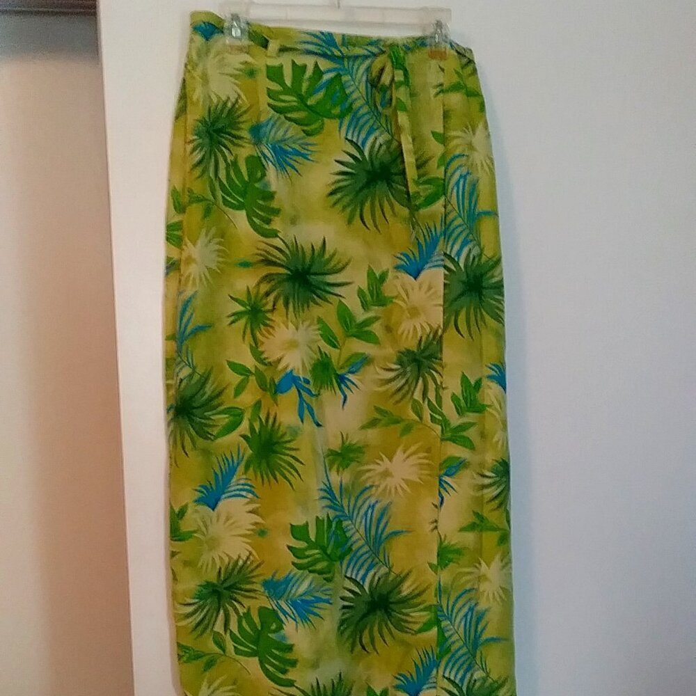 Beautiful Green and Blue Silk Wrap Skirt | Size 16 Worthington - Picture 9 of 12